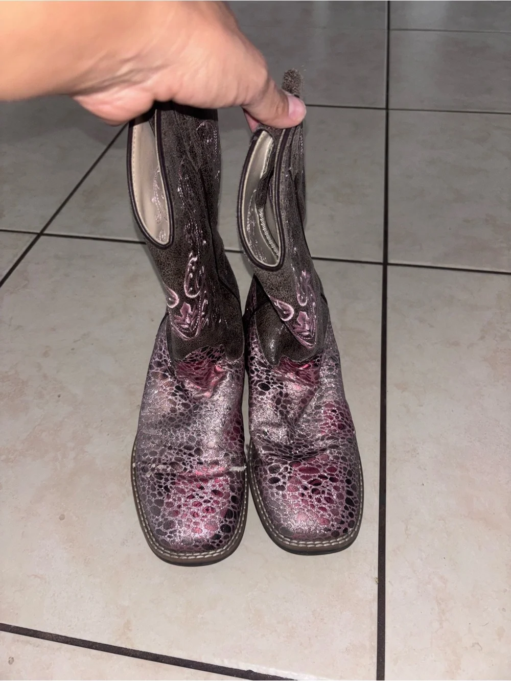 Girls Metallic Pink Embossed Western Pull-On Boots